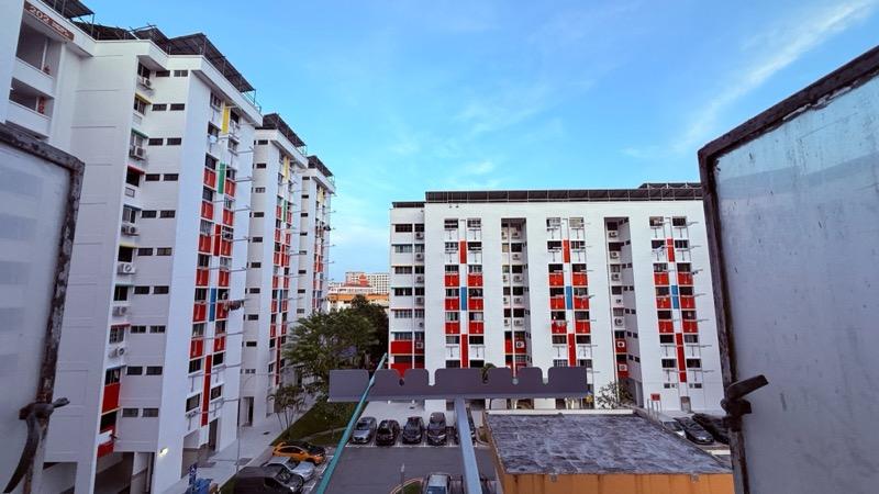 HDB Apartment for Sale, 202 Tampines Street 21 HDB Apartment For Sale, $470,000, 2 Bed 2 Bath 807 sqft $582.00 psf, SGD 470,000 | 99-year Leasehold