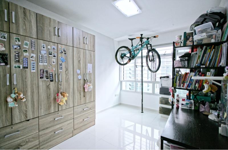 HDB Apartment for Sale, 22 Ghim Moh Link HDB Apartment For Sale, $1,100,000, 3 Bed 2 Bath 990 sqft $1,111.00 psf, SGD 1,100,000 | 99-year Leasehold