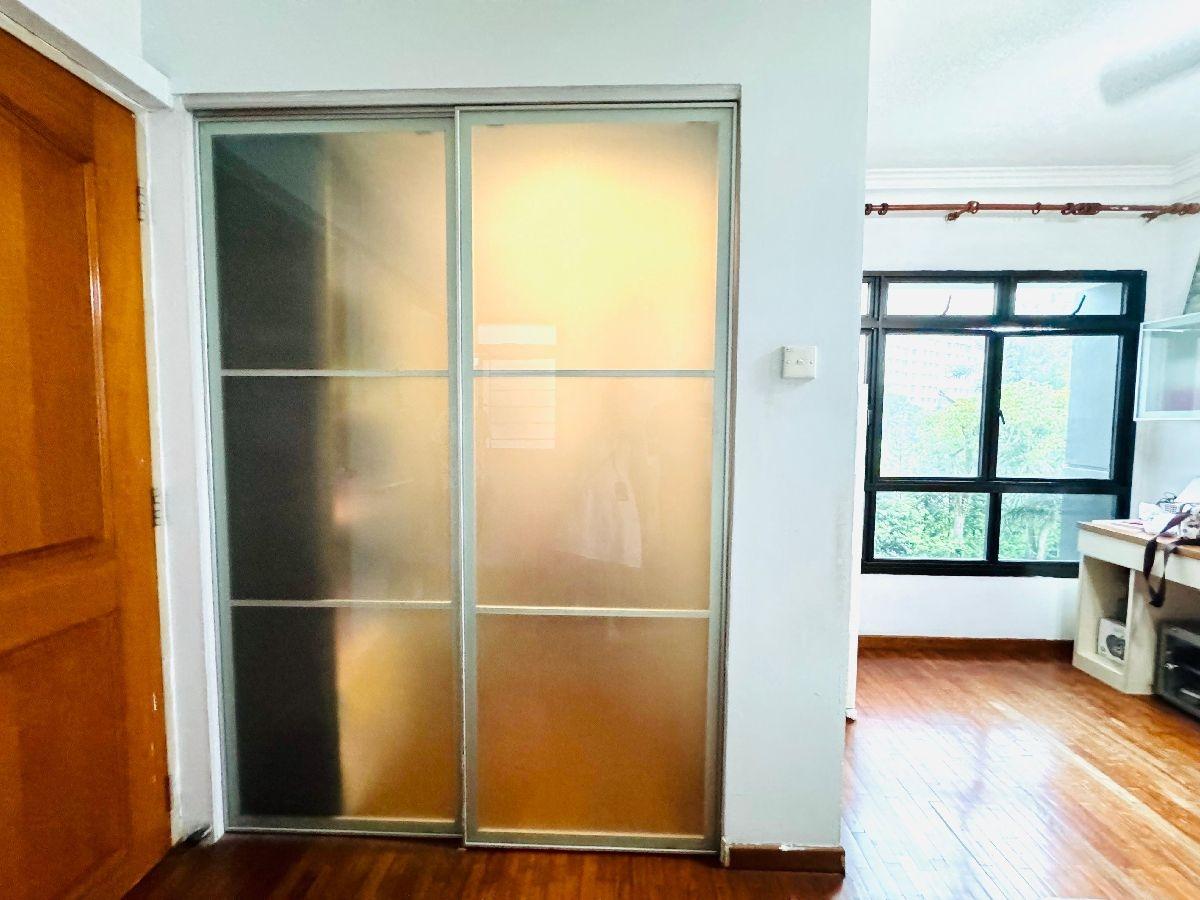 HDB Apartment for Sale, 585 Woodlands Drive 16 HDB Apartment For Sale, $630,000, 3 Bed 2 Bath 1,195 sqft $527.00 psf, SGD 630,000 | 99-year Leasehold