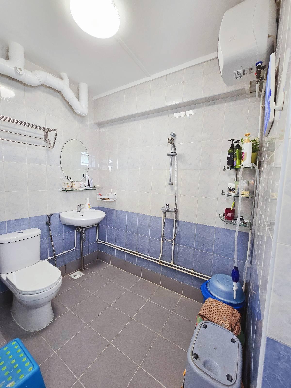 HDB Apartment for Sale, 330 Bukit Batok Street 33 HDB Apartment For Sale, $930,000, 4 Bed 2 Bath 1,539 sqft $604.00 psf, SGD 930,000 | 99-year Leasehold