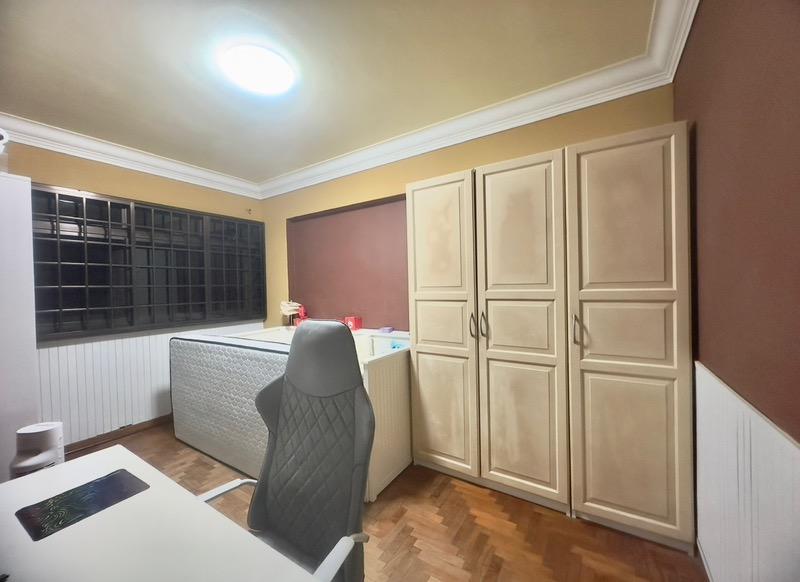 HDB Apartment for Sale. 