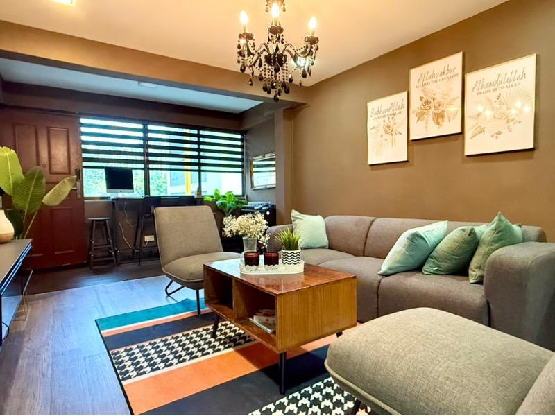 HDB Apartment for Sale, 104 Bedok Reservoir Road HDB Apartment For Sale, $698,000, 3 Bed 2 Bath 1,302 sqft $536.00 psf, SGD 698,000 | 99-year Leasehold