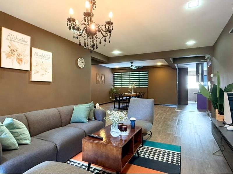 HDB Apartment for Sale, 104 Bedok Reservoir Road HDB Apartment For Sale, $698,000, 3 Bed 2 Bath 1,302 sqft $536.00 psf, SGD 698,000 | 99-year Leasehold