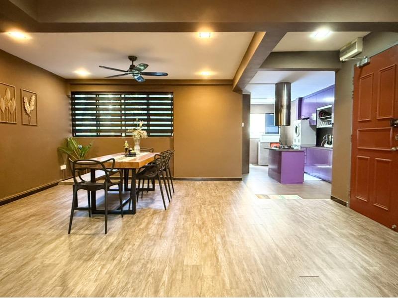 HDB Apartment for Sale, 104 Bedok Reservoir Road HDB Apartment For Sale, $698,000, 3 Bed 2 Bath 1,302 sqft $536.00 psf, SGD 698,000 | 99-year Leasehold