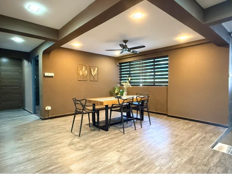 HDB Apartment for Sale, 104 Bedok Reservoir Road HDB Apartment For Sale, $698,000, 3 Bed 2 Bath 1,302 sqft $536.00 psf, SGD 698,000 | 99-year Leasehold