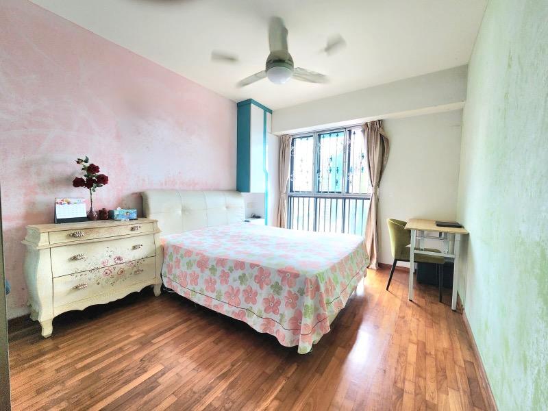 Prop-GPT: HDB Apartment: D02  Pinnacle @ Duxton