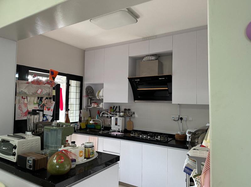HDB Apartment for Sale, 997C Buangkok Crescent HDB Apartment For Sale, $738,000, 3 Bed 2 Bath 1,001 sqft $737.00 psf, SGD 738,000 | 99-year Leasehold