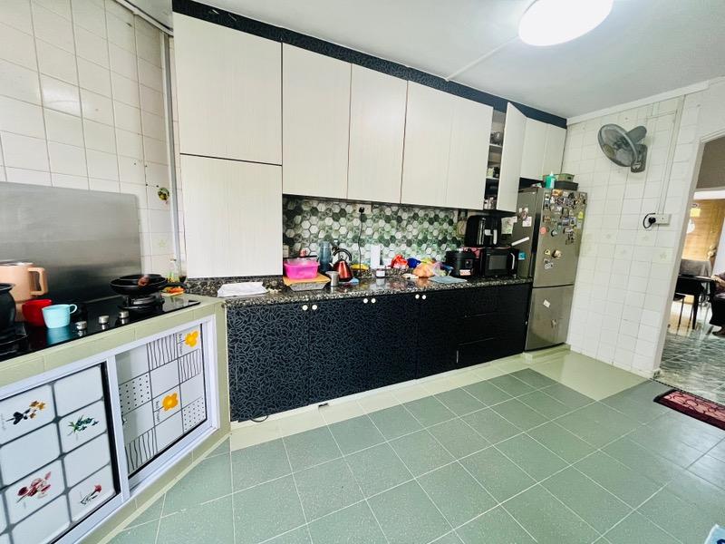 HDB Apartment for Sale, 763 Choa Chu Kang North 5 HDB Apartment For Sale, $550,000, 3 Bed 2 Bath 1,130 sqft $487.00 psf, SGD 550,000 | 99-year Leasehold