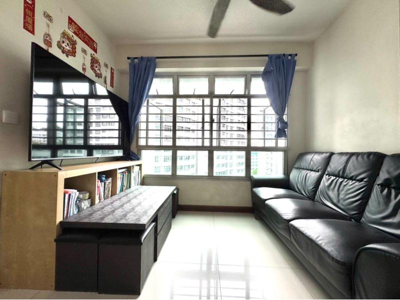 Prop-GPT: HDB Apartment: D19 Punggol 672B Edgefield Plains