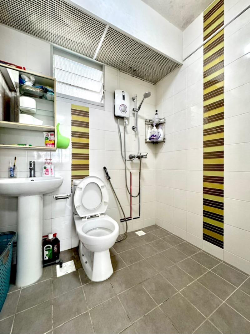 HDB Apartment for Sale. 