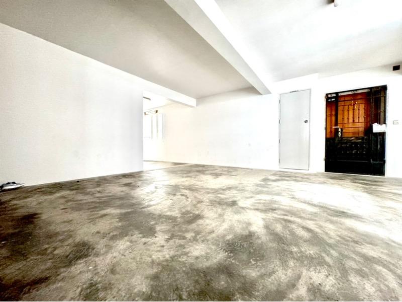 HDB Apartment for Sale. 