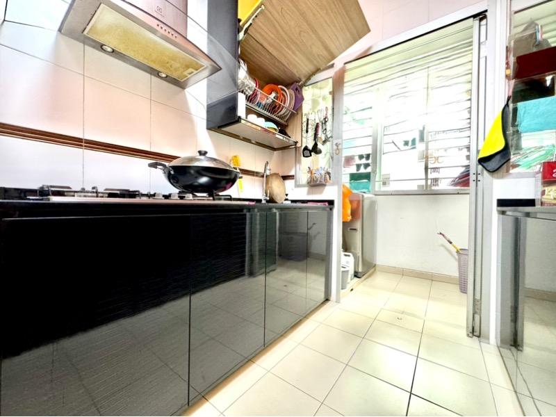 HDB Apartment for Sale. 