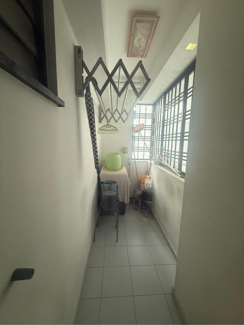 HDB Apartment for Sale, 436A Fernvale Road HDB Apartment For Sale, $629,999, 3 Bed 2 Bath 1,033 sqft $610.00 psf, SGD 629,999 | 99-year Leasehold