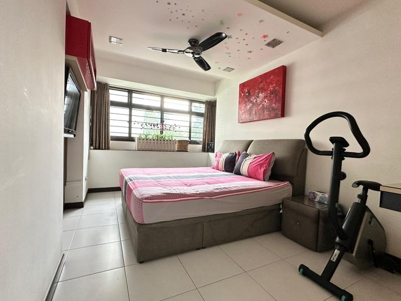 HDB Apartment for Sale, 436A Fernvale Road HDB Apartment For Sale, $629,999, 3 Bed 2 Bath 1,033 sqft $610.00 psf, SGD 629,999 | 99-year Leasehold