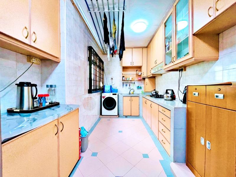 HDB Apartment for Sale, 672 Woodlands Drive 71 HDB Apartment For Sale, $699,000, 3 Bed 2 Bath 1,184 sqft $590.00 psf, SGD 699,000 | 99-year Leasehold