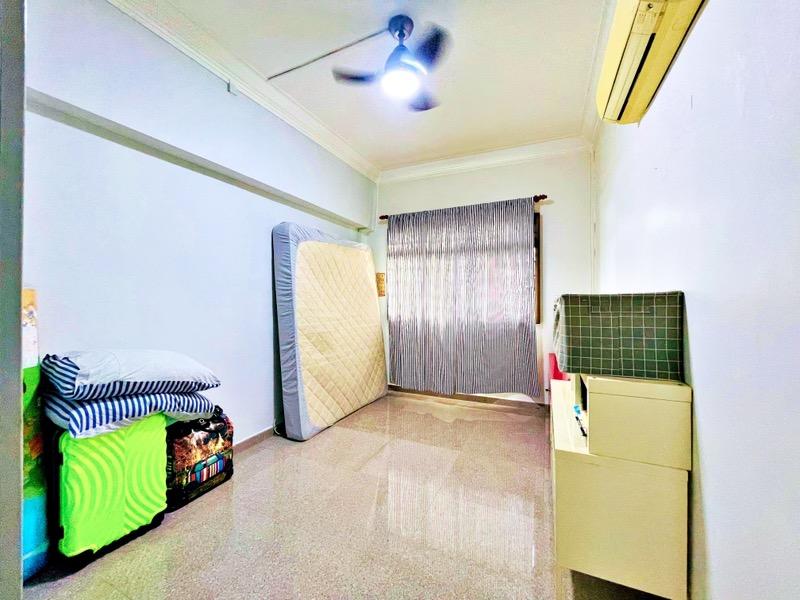 HDB Apartment for Sale, 672 Woodlands Drive 71 HDB Apartment For Sale, $699,000, 3 Bed 2 Bath 1,184 sqft $590.00 psf, SGD 699,000 | 99-year Leasehold