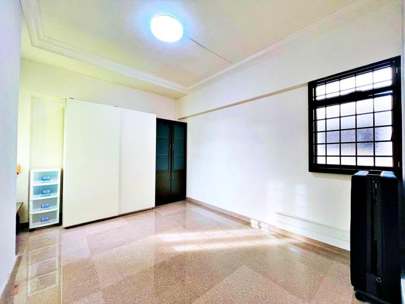 HDB Apartment for Sale, 672 Woodlands Drive 71 HDB Apartment For Sale, $699,000, 3 Bed 2 Bath 1,184 sqft $590.00 psf, SGD 699,000 | 99-year Leasehold