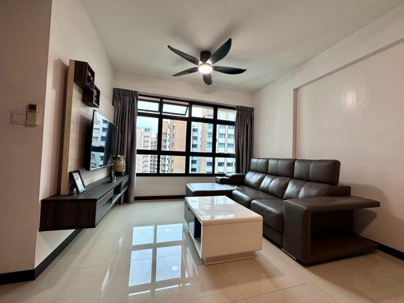 Prop-GPT: HDB Apartment: D19  995B Buangkok Crescent