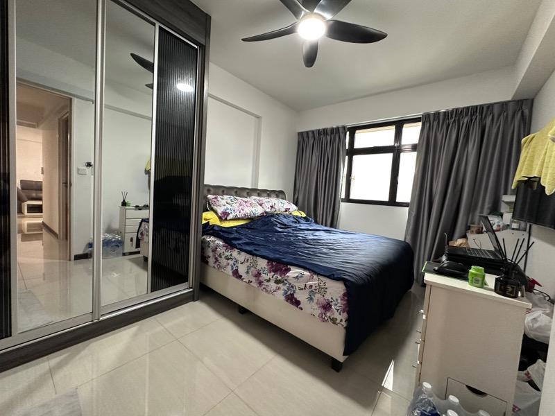 HDB Apartment for Sale, 995B Buangkok Crescent HDB Apartment For Sale, $550,000, 2 Bed 2 Bath 731 sqft $752.00 psf, SGD 550,000 | 99-year Leasehold