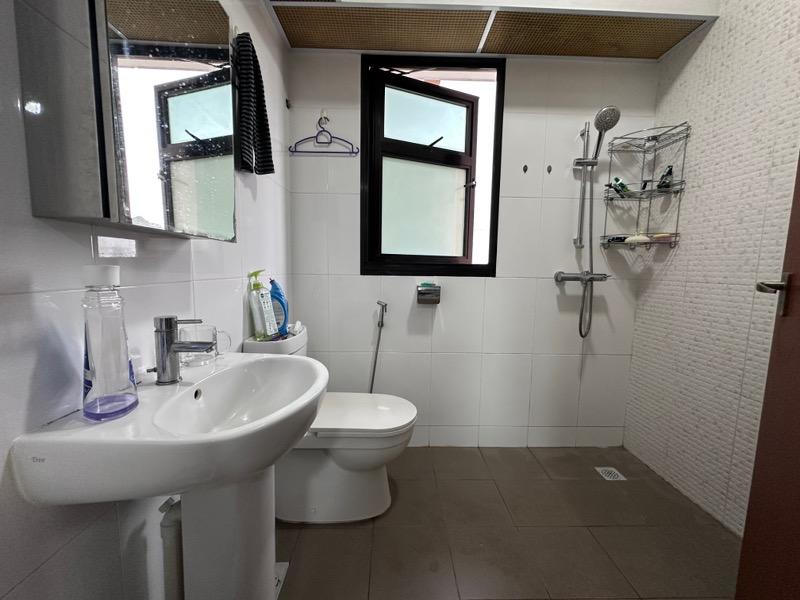 HDB Apartment for Sale, 995B Buangkok Crescent HDB Apartment For Sale, $550,000, 2 Bed 2 Bath 731 sqft $752.00 psf, SGD 550,000 | 99-year Leasehold
