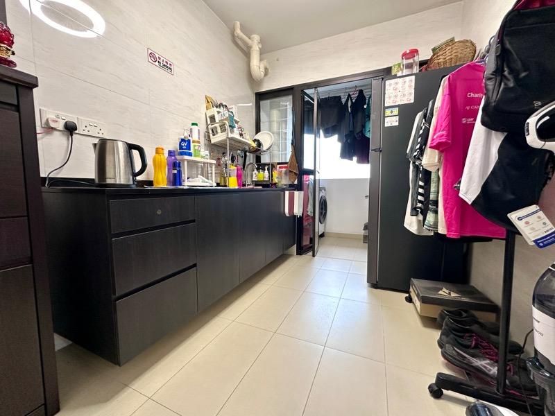 HDB Apartment for Sale, 995B Buangkok Crescent HDB Apartment For Sale, $550,000, 2 Bed 2 Bath 731 sqft $752.00 psf, SGD 550,000 | 99-year Leasehold