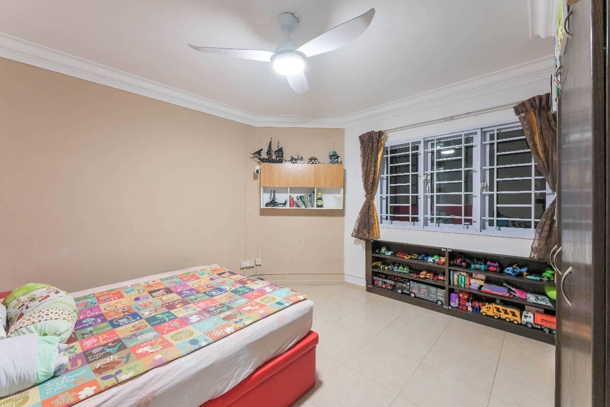HDB Apartment for Sale. 