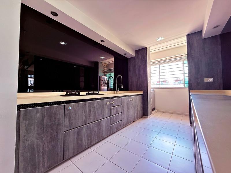 HDB Apartment for Sale: Punggol, D19, 823619