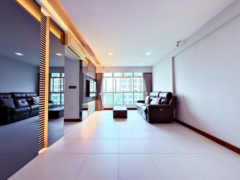 HDB Apartment for Sale: Punggol, D19, 823619