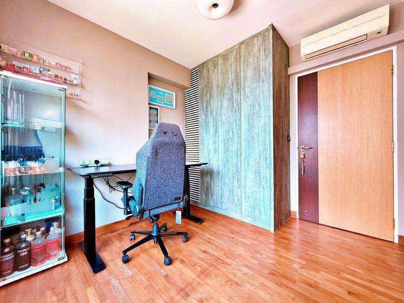 HDB Apartment for Sale: Punggol, D19, 823619