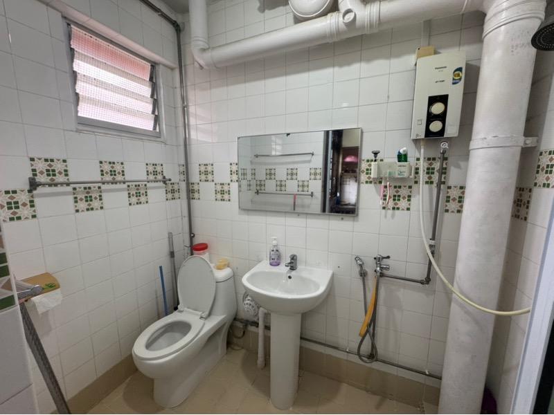 HDB Apartment for Sale. 