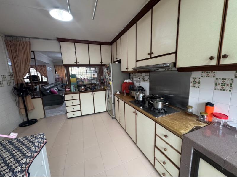 HDB Apartment for Sale. 