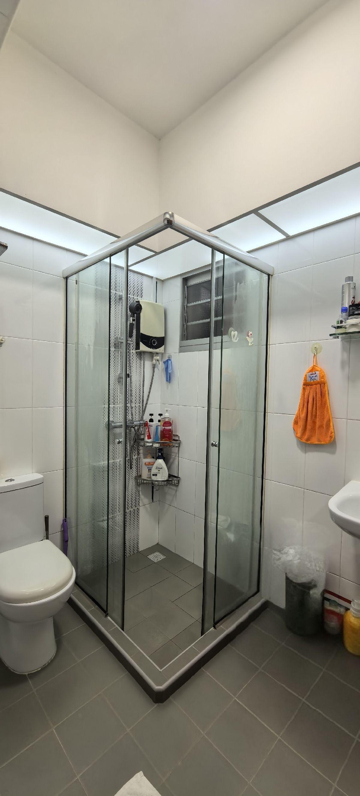 HDB Apartment for Sale. 