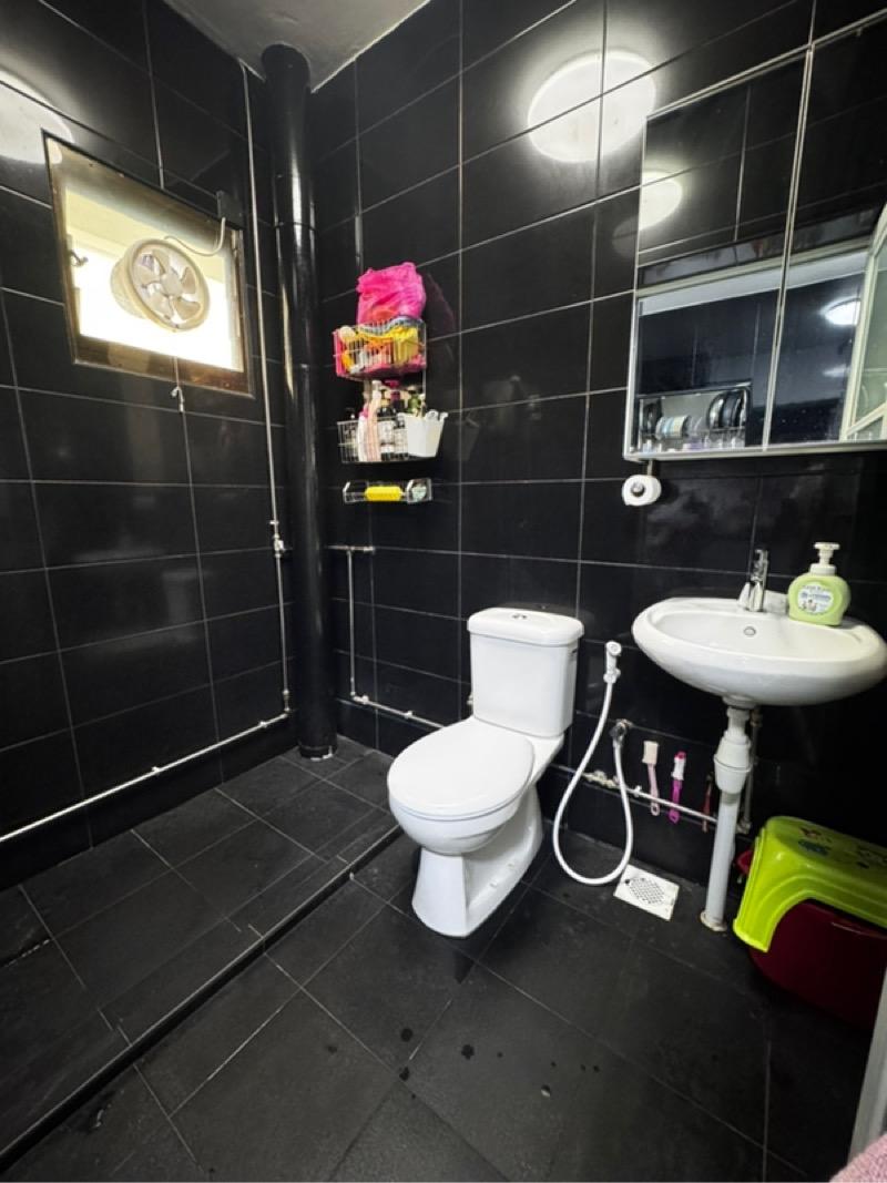 HDB Apartment for Sale, 504D Montreal Drive HDB Apartment For Sale, $560,000, 3 Bed 2 Bath 968 sqft $579.00 psf, SGD 560,000 | 99-year Leasehold