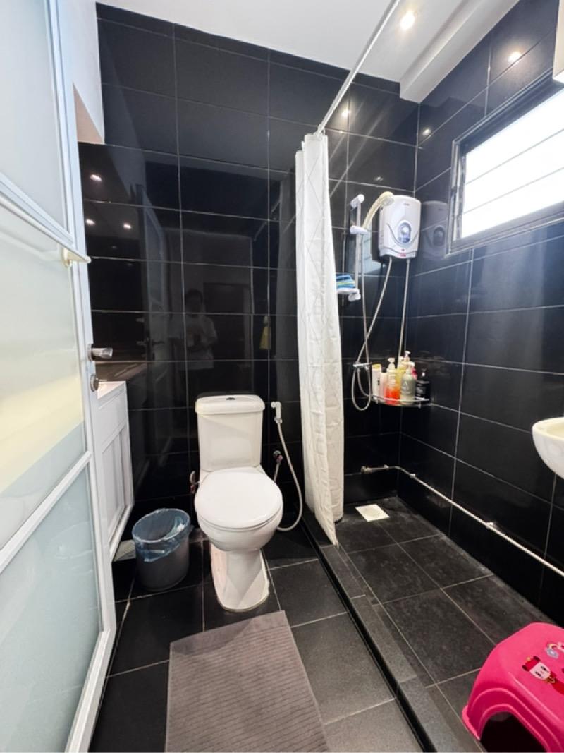 HDB Apartment for Sale, 504D Montreal Drive HDB Apartment For Sale, $560,000, 3 Bed 2 Bath 968 sqft $579.00 psf, SGD 560,000 | 99-year Leasehold