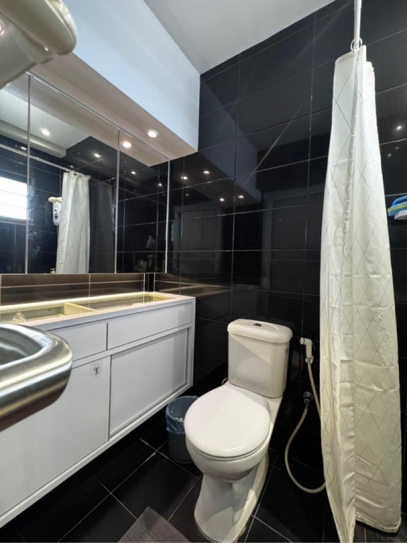 HDB Apartment for Sale, 504D Montreal Drive HDB Apartment For Sale, $560,000, 3 Bed 2 Bath 968 sqft $579.00 psf, SGD 560,000 | 99-year Leasehold