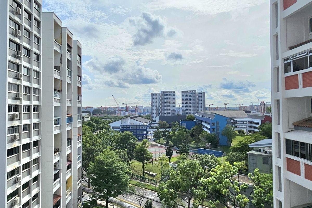 Prop-GPT: HDB Apartment: D23 Bukit Batok 140 Bukit Batok Street 11