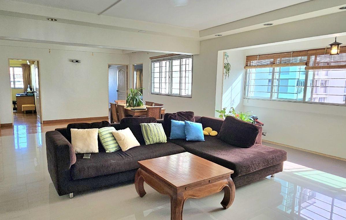 HDB Apartment for Sale, 140 Bukit Batok Street 11 HDB Apartment For Sale, $899,000, 3 Bed 2 Bath 1,615 sqft $557.00 psf, SGD 899,000 | 99-year Leasehold