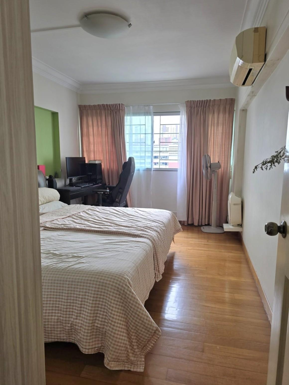 HDB Apartment for Sale, 140 Bukit Batok Street 11 HDB Apartment For Sale, $899,000, 3 Bed 2 Bath 1,615 sqft $557.00 psf, SGD 899,000 | 99-year Leasehold