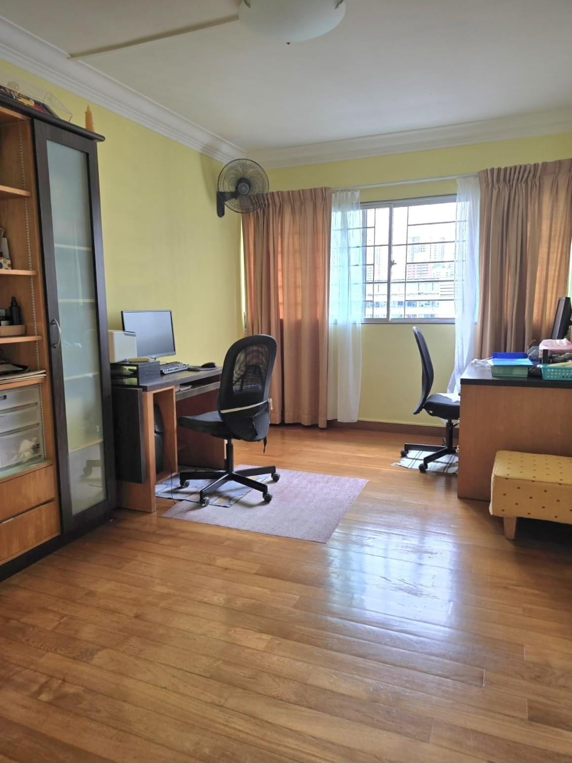 HDB Apartment for Sale, 140 Bukit Batok Street 11 HDB Apartment For Sale, $899,000, 3 Bed 2 Bath 1,615 sqft $557.00 psf, SGD 899,000 | 99-year Leasehold