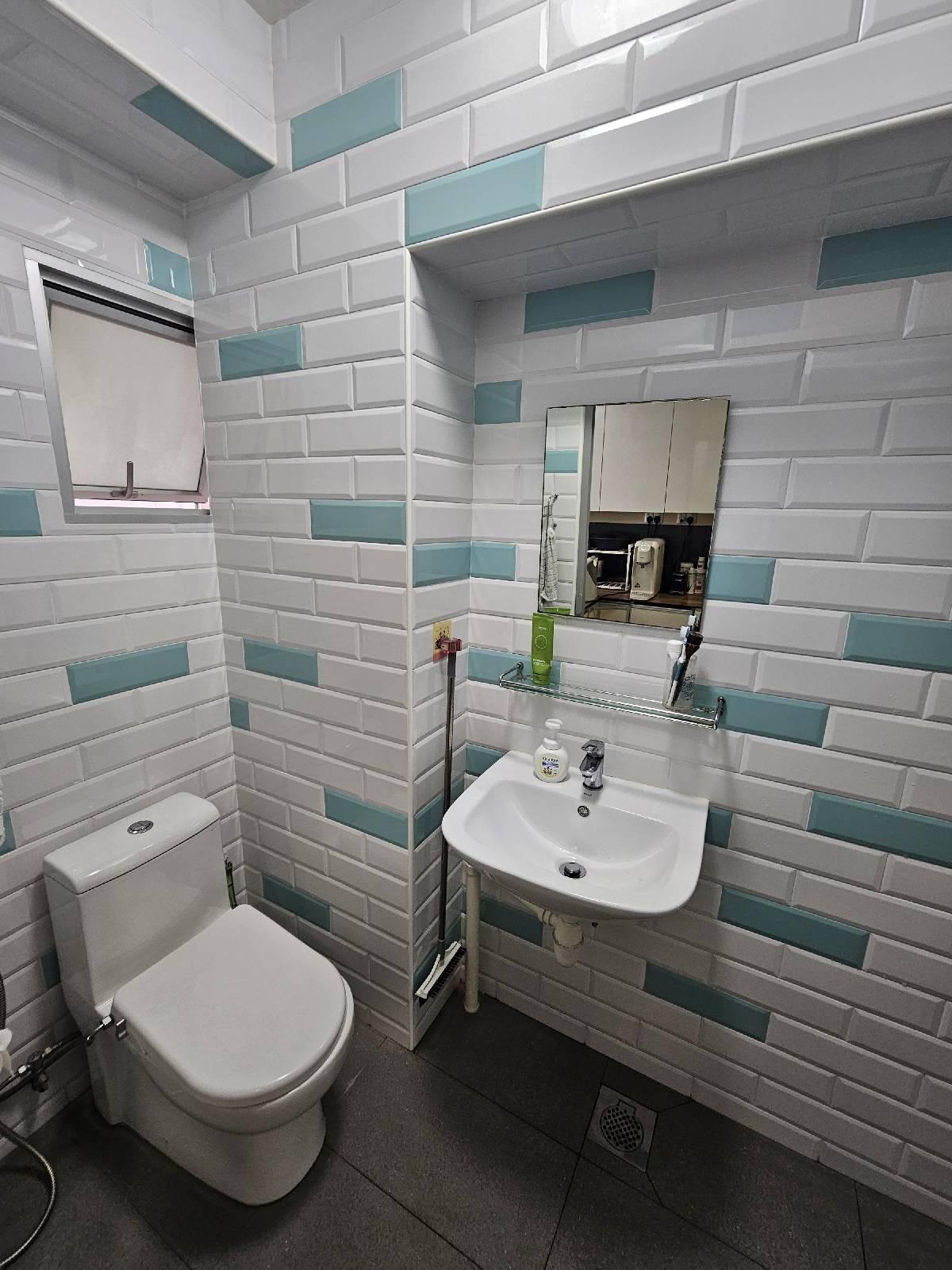 HDB Apartment for Sale, 118C Jalan Membina HDB Apartment For Sale, $948,000, 3 Bed 2 Bath 915 sqft $1,036.00 psf, SGD 948,000 | 99-year Leasehold