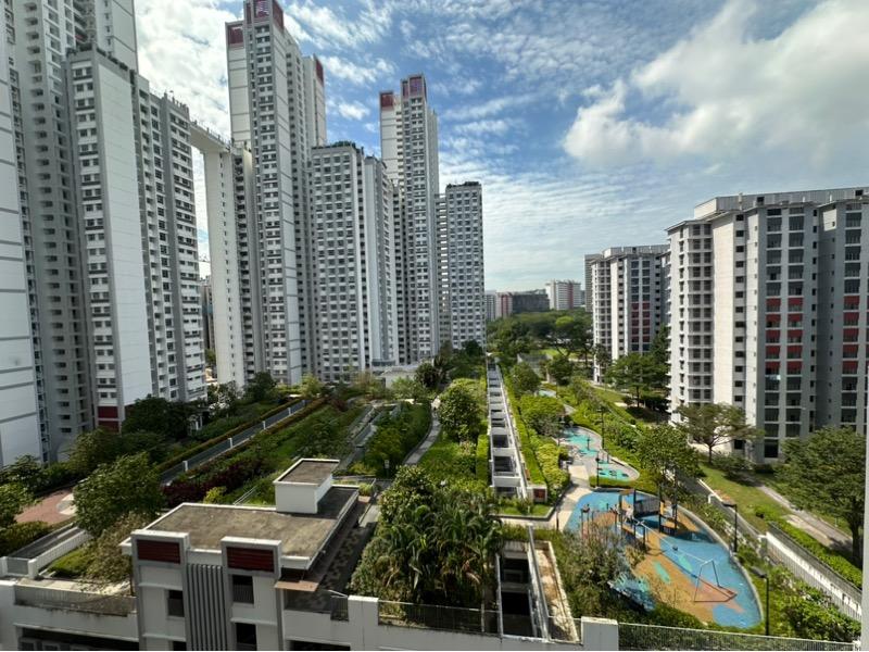 HDB Apartment for Sale, 96B Henderson Road HDB Apartment For Sale, $950,000, 3 Bed 2 Bath 893 sqft $1,064.00 psf, SGD 950,000 | 99-year Leasehold