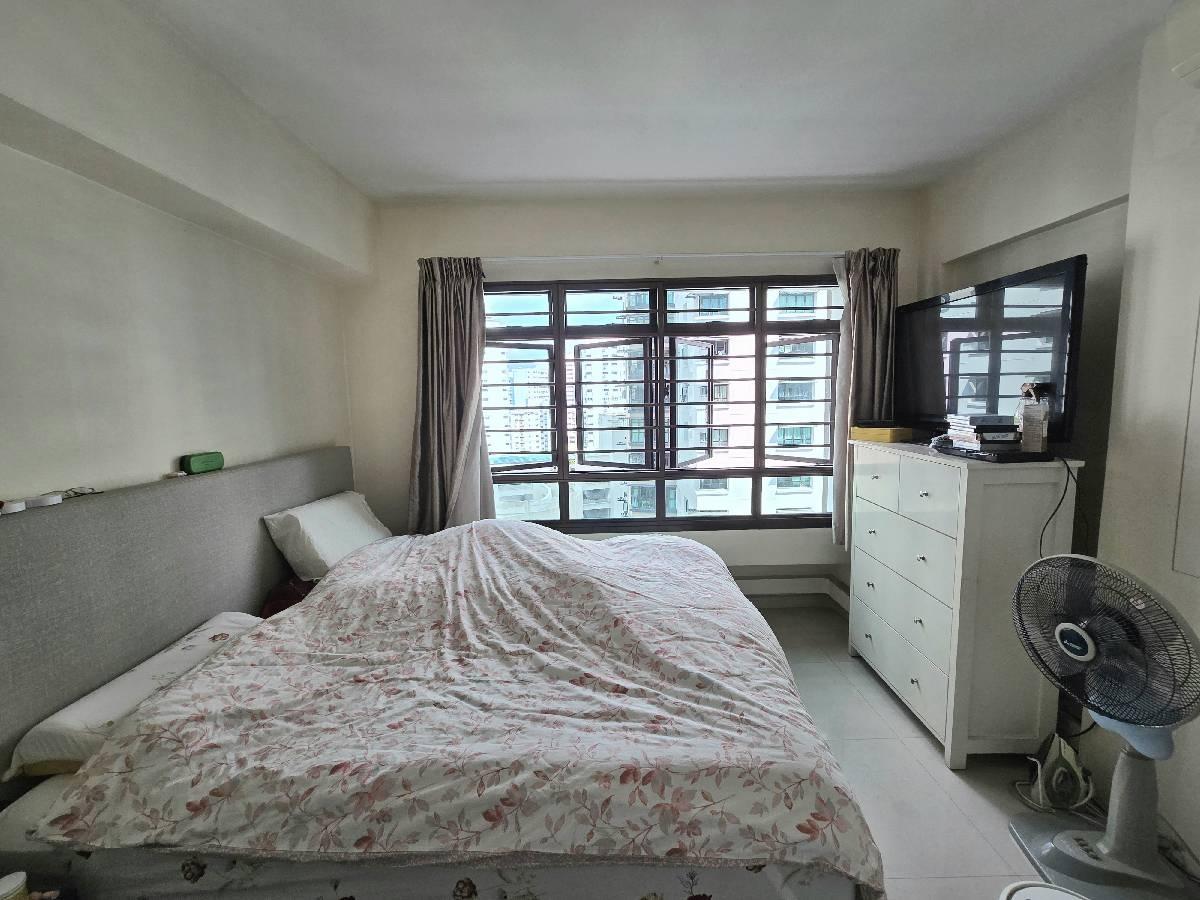 HDB Apartment for Sale, 652 Senja Link HDB Apartment For Sale, $868,888, 4 Bed 2 Bath 1,399 sqft $621.00 psf, SGD 868,888