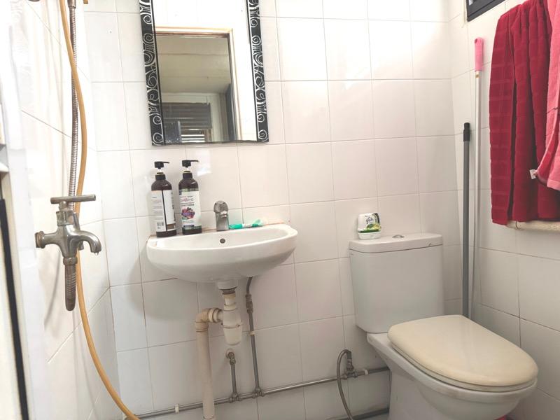 HDB Apartment for Sale, 827 Tampines Street 81 HDB Apartment For Sale, $495,000, 2 Bed 2 Bath 721 sqft $687.00 psf, SGD 495,000 | 99-year Leasehold