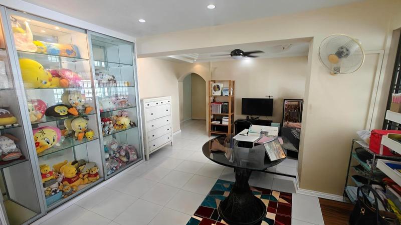 HDB Apartment for Sale, 124A Rivervale Drive HDB Apartment For Sale, $638,000, 3 Bed 2 Bath 1,087 sqft $587.00 psf, SGD 638,000 | 99-year Leasehold