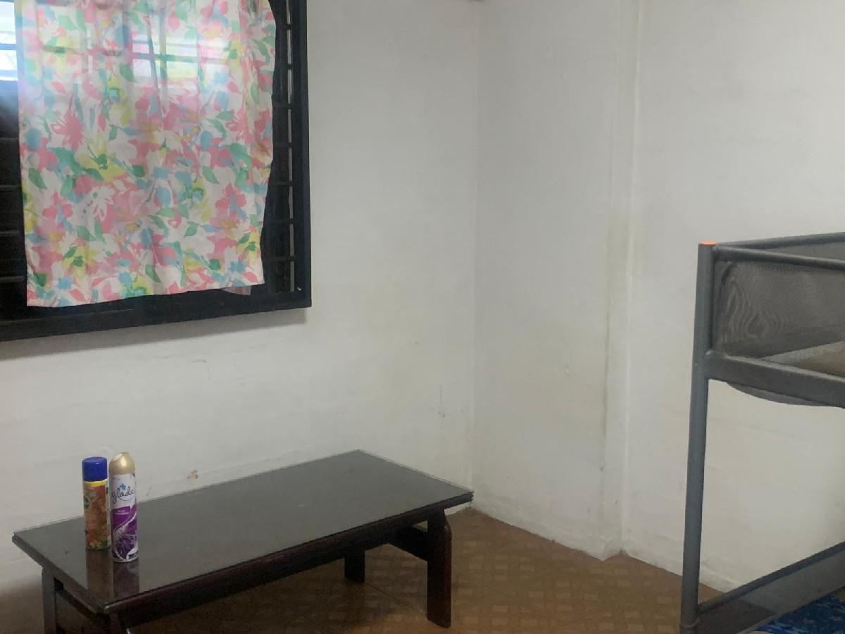 HDB Apartment for Sale, 231 Lorong 8 Toa Payoh HDB Apartment For Sale, $388,000, 2 Bed 2 Bath 700 sqft $554.00 psf, SGD 388,000 | 99-year Leasehold