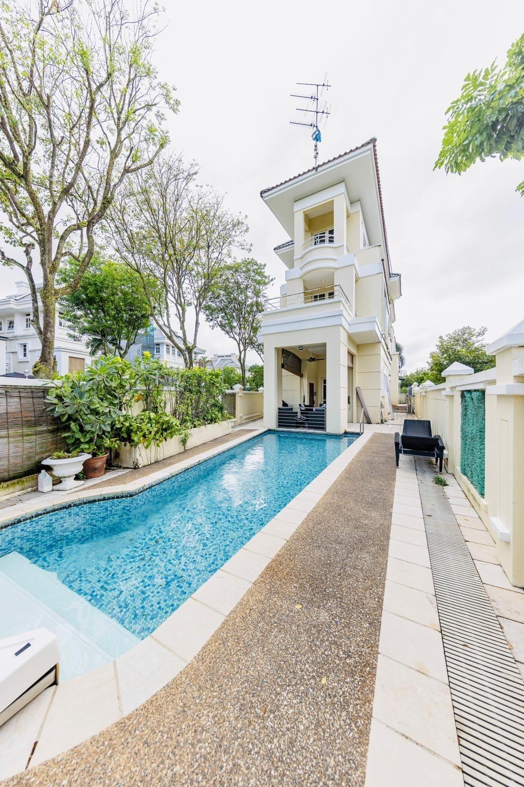 Prop-GPT: Bungalow: D10  Holland grove view