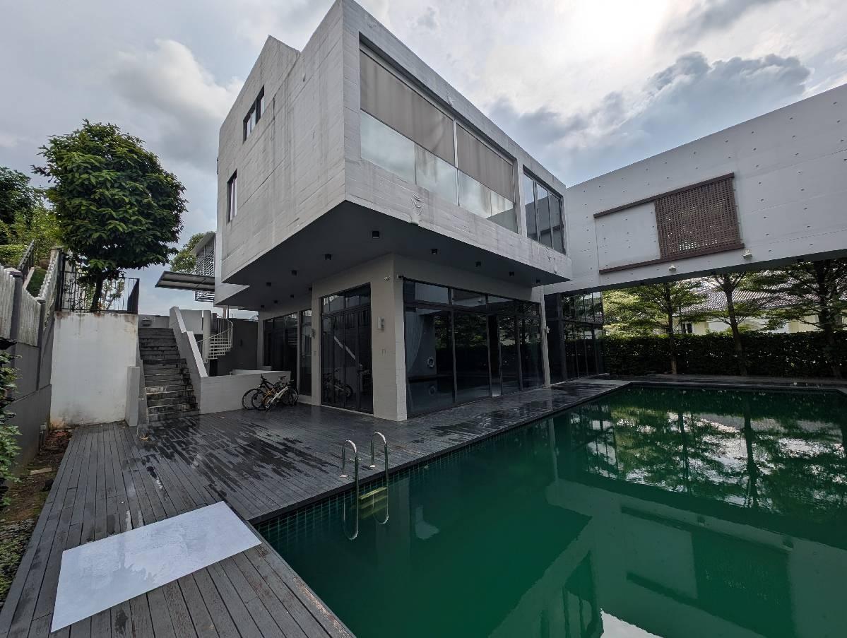 Prop-GPT: Bungalow - Good Class: D10  Good class bungalow in Holland