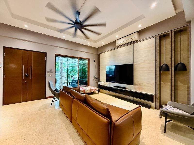 Prop-GPT: Corner Terrace: D15  East Coast Avenue