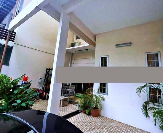 Prop-GPT: Terrace: D11  CHEAP. Freehold Terrace House Near Novena MRT