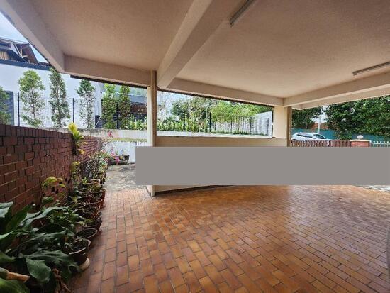 Prop-GPT: Bungalow: D20  Windsor Park Estate
